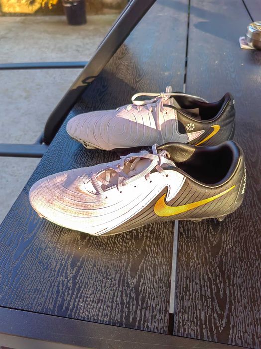 Футболни бутонки Nike