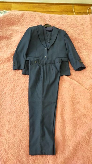 Школьный костюм.