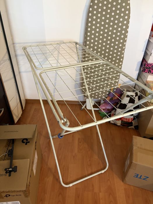 Две сушилки за дрехи