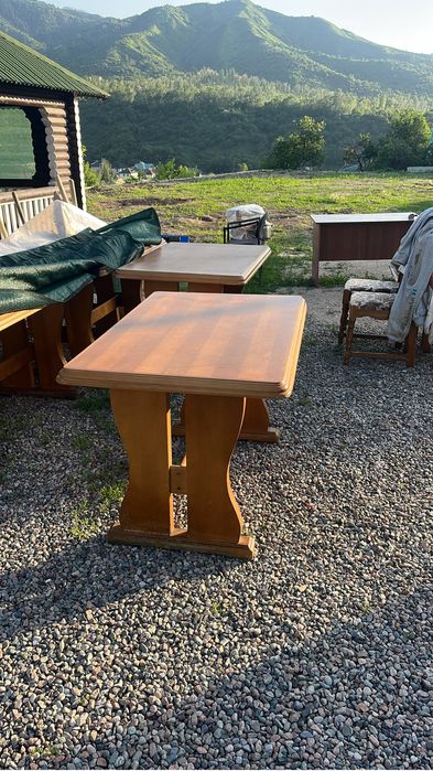 Качественные столы из дерева.