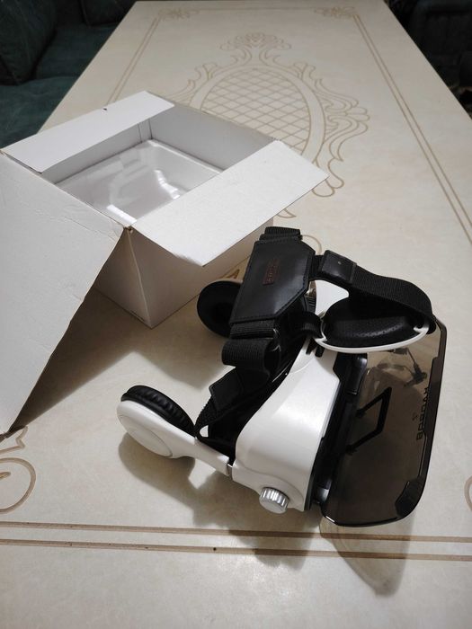 Smartfonlar uchun qora 3D VR virtual reallik ko'zoynaklari