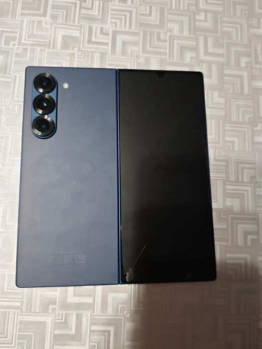 Samsung Galaxy Z Fold 6