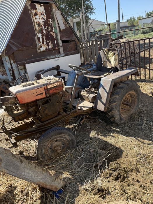 Мини трактор с прицепом