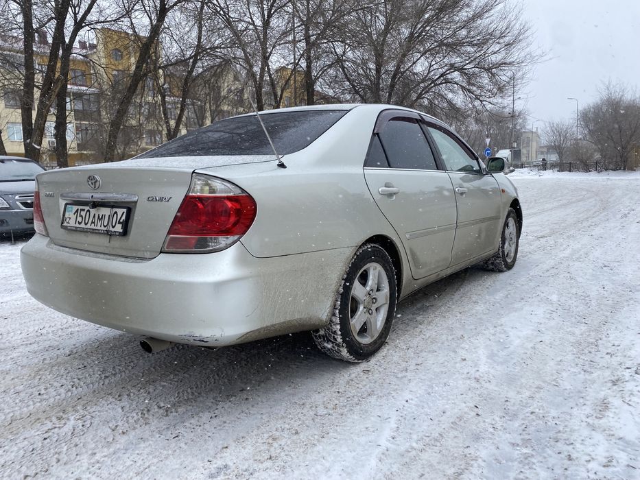 Тоиота камри 35