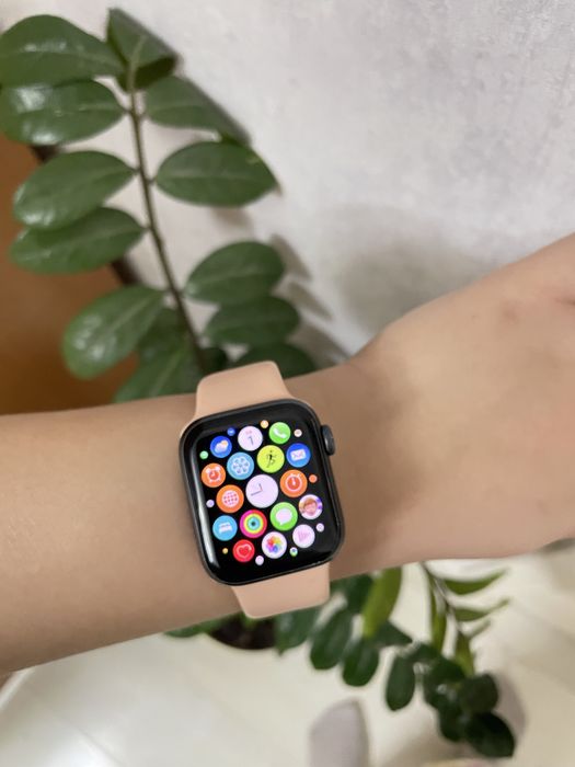 Apple wath series 6 корпус 40 мм