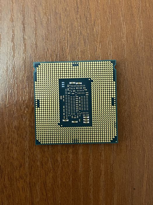 продаю процессор intel core i3 8100 LGA1151