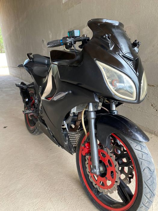 Kawasaki 250cc edial