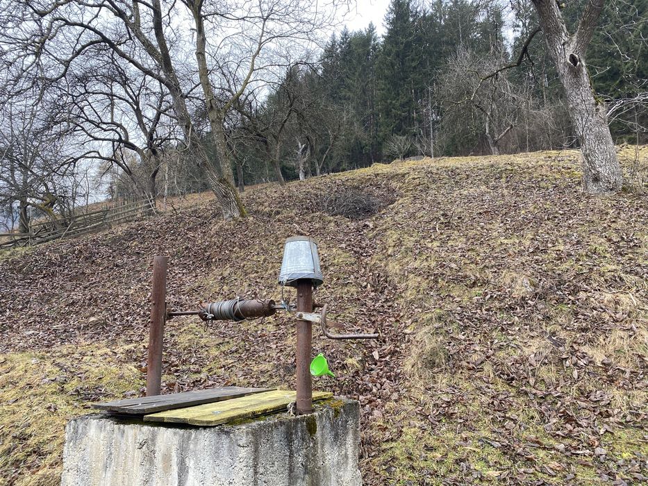 Teren cu casa de vanzare negociabil