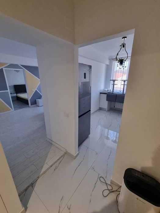 Apartament de inchiriat - 2 camere - central - etaj 3