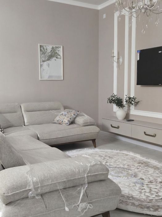 Продается свой новый дом-дача с зимним и летним бассейнами