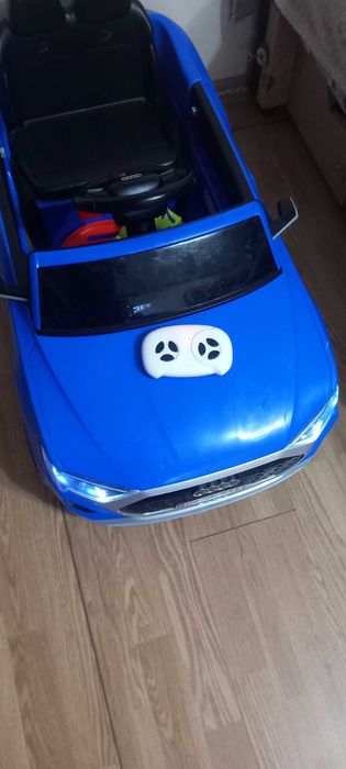 Masinuta electrica pentru copii