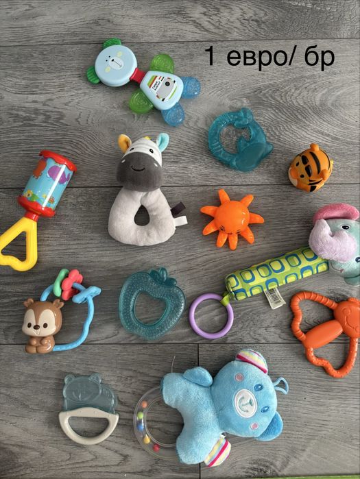 Бебешки играчки (музикални, дрънкалки, гризалки), книжки