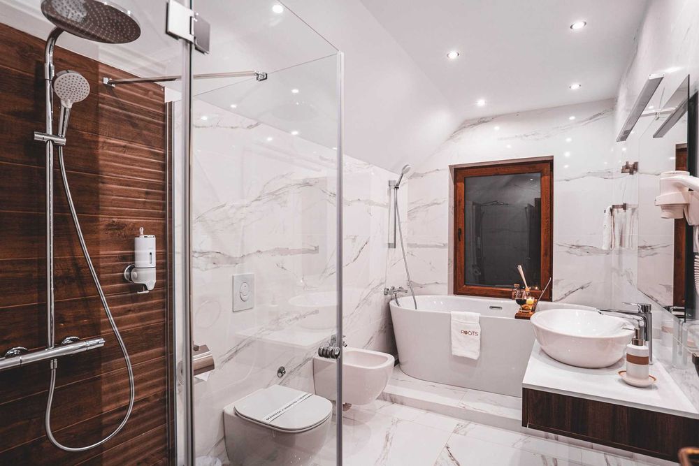 Cazare cu ciubăr la Brașov | 8 persoane | Roots Villa Sequoia