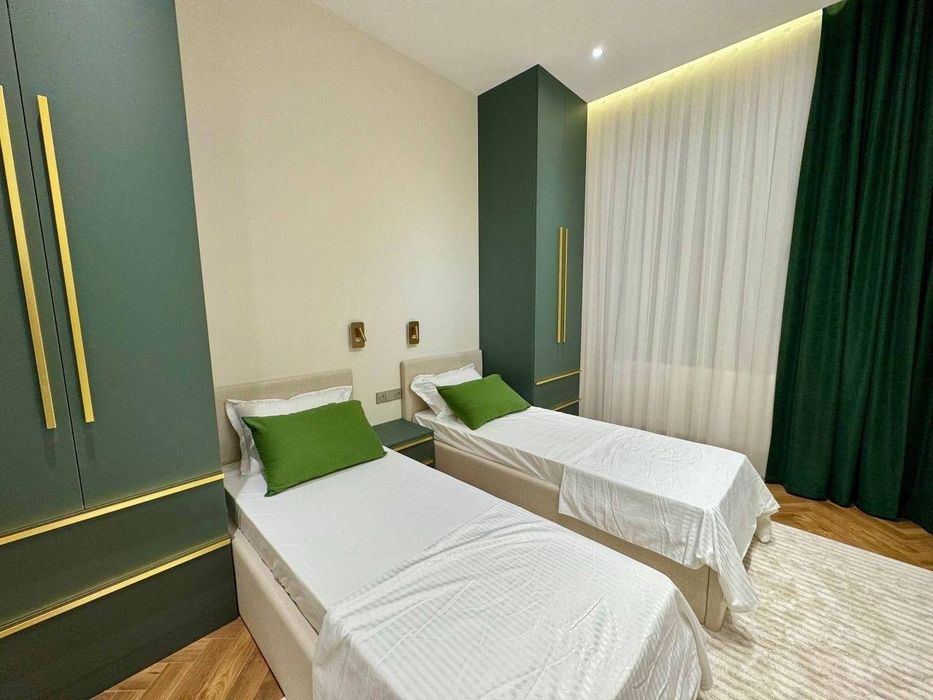 Продается 4х ком кв-ра, ЖК Poytaxt Gavhari, ор-р: Басни баба, 100,0м²