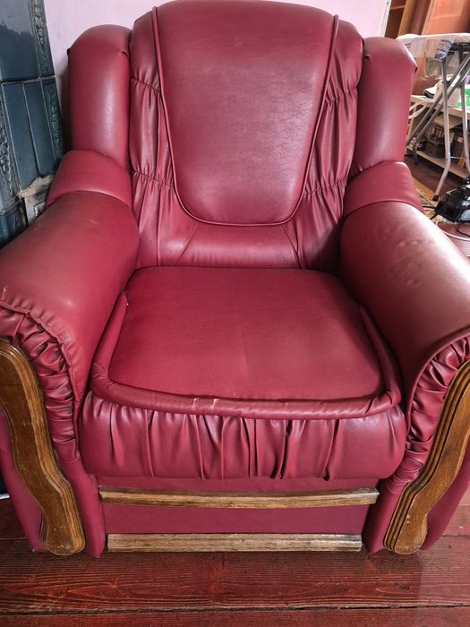 Vand mobilier si electronice