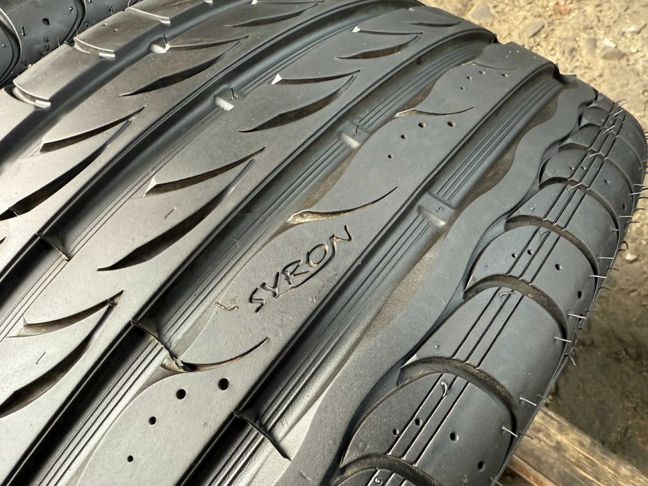 2x Anvelope NOI Vara 245/30 r20 - Syron Race 1