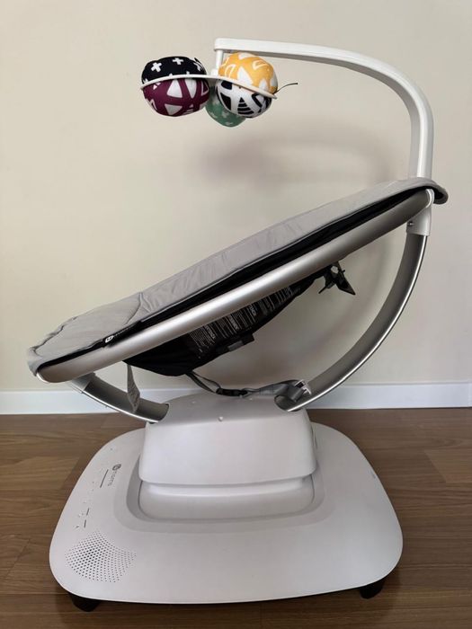 4moms MamaRoo 5.0  Grey электронная качеля.