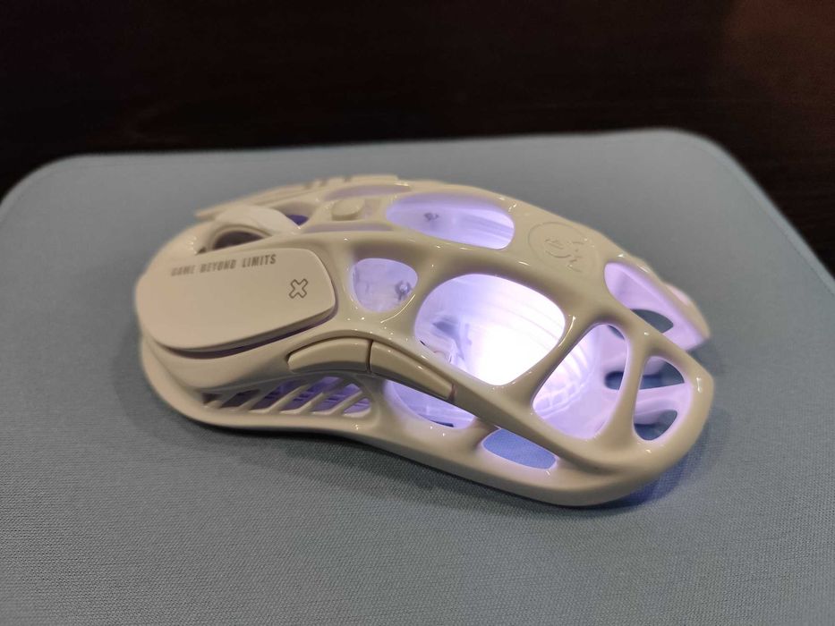 Продам мышку GravaStar Mercury M2 White