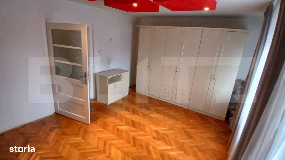 Casa de vanzare, 184 mp, zona Reghin