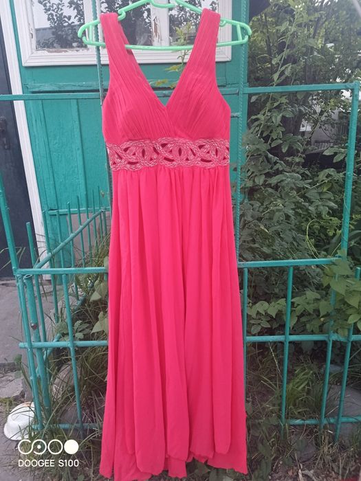 Продам платья размер 42