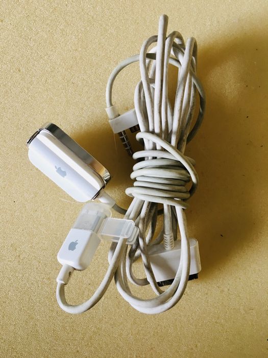 Ipod - APPLE - - оригинал ..