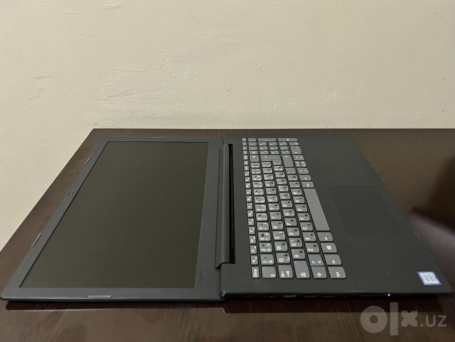 Lenova Core i3 8 pokaleniya SSD 256GB