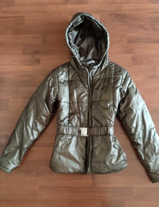 Дамско зимно яке.