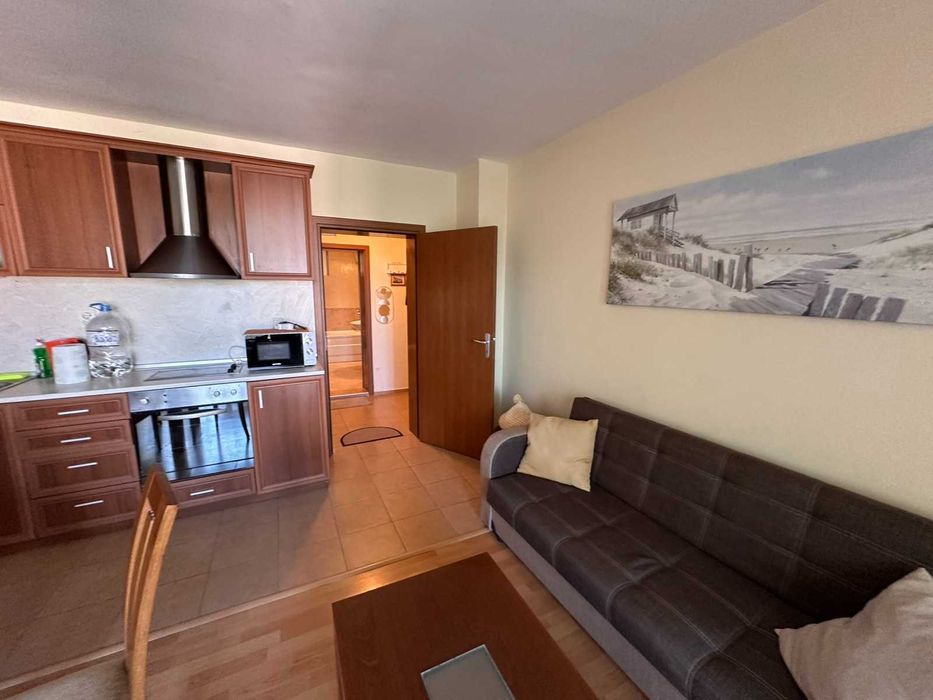 Тристаен с паркомясто в к-с Ривиера парк - к.к. Златни пясъци