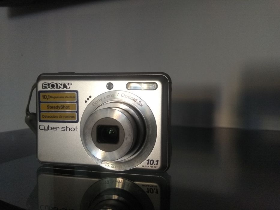 Продам  фотоаппарат sony