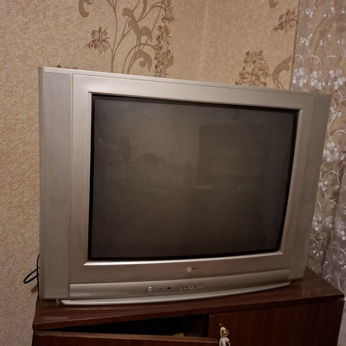 Продам телевизор