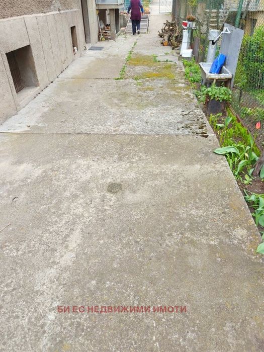 Продажба Етаж от къща гр. Перник - Клепало 55m²