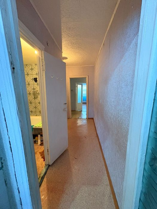 Продам 3 комн.кв, 2/6, 8 А мкр