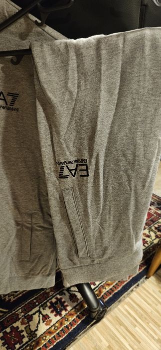 Чисто нов детски спортен екип EA7 12y