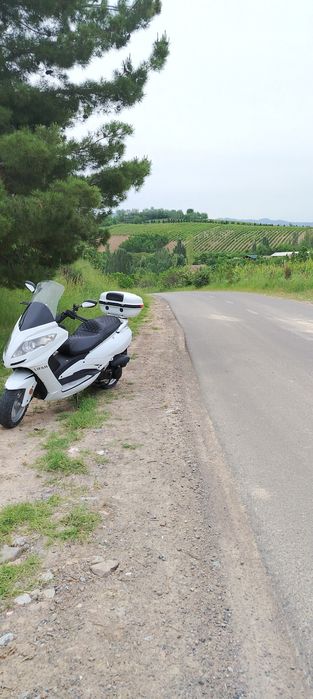 Продам большой Максискутер 175