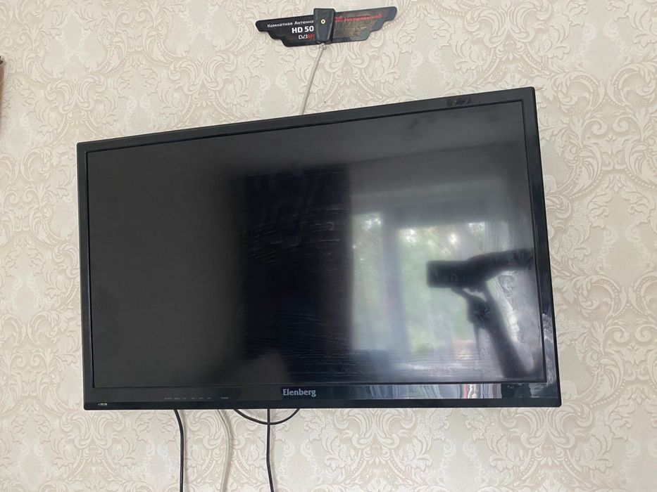 Продам Телевизор Elenberg