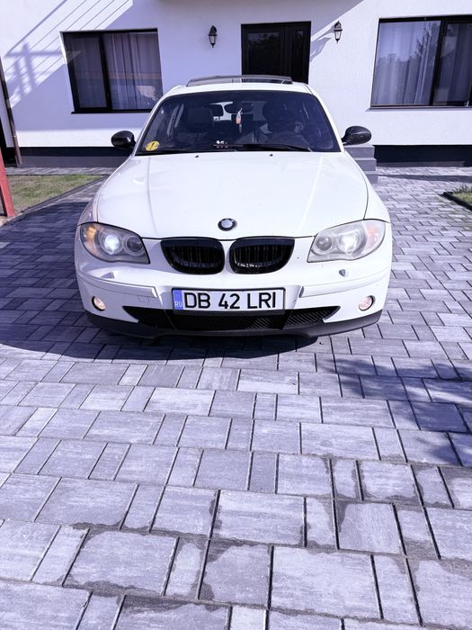 Vand !BMW seria 1 . Masina foarte intretinuta ,tehnic cat si estetic.