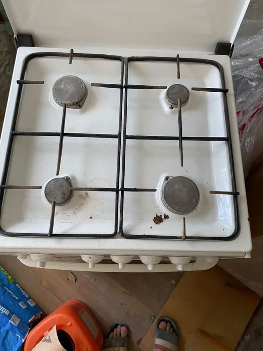 Продам газ плиту