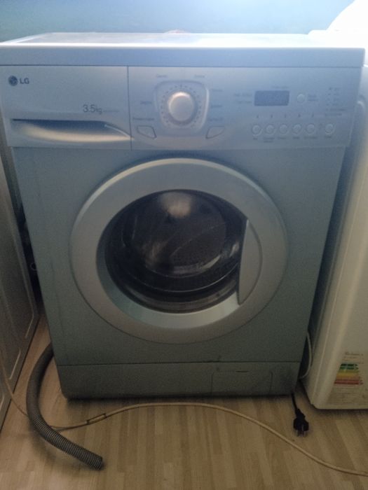 Продам стиральную машину