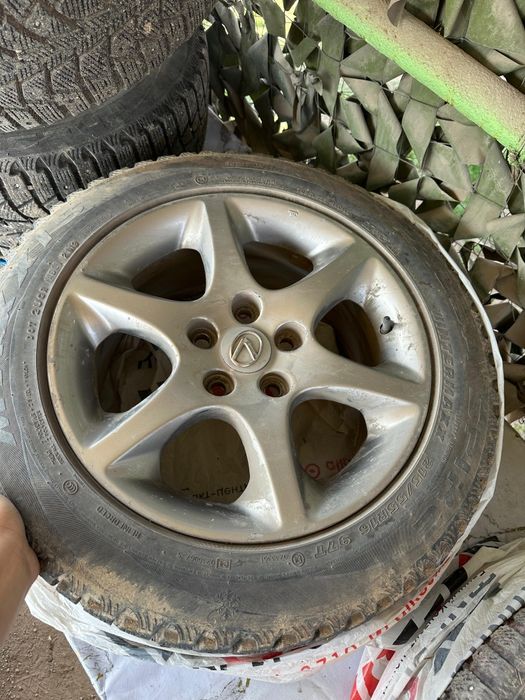 Шины с дисками на Лексус Тойота