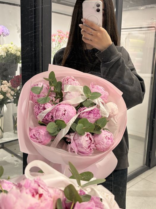 Пионы букет сегодняшние