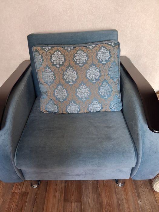 Диван кровать велюровый