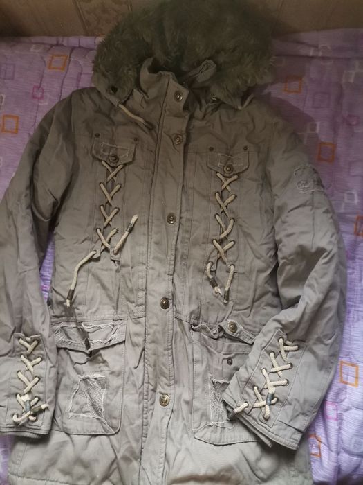 Продаю женские куртки