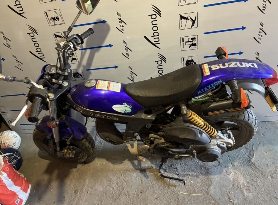 Suzuki magic street tr50