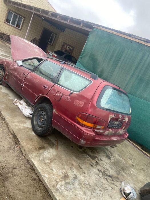 Продам тайота универсал Scepter 1995 года.
