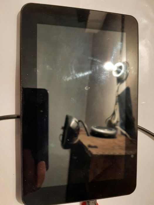 Продам планшеты на запчасти.