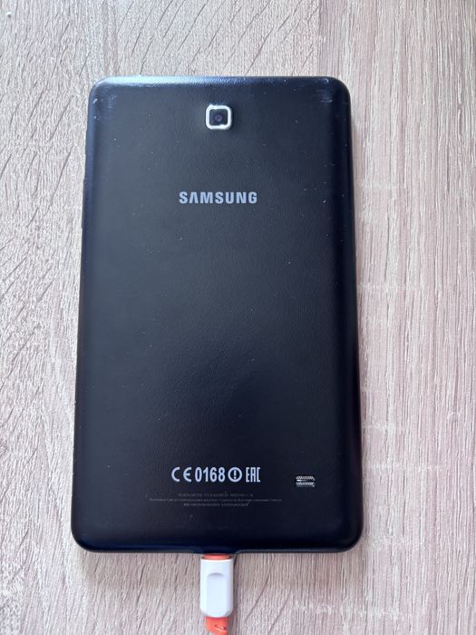 Планшет Samsung Galaxy Tab 4