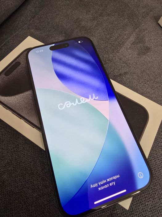 Iphone 15 Pro - Black Titanium - 266 GB