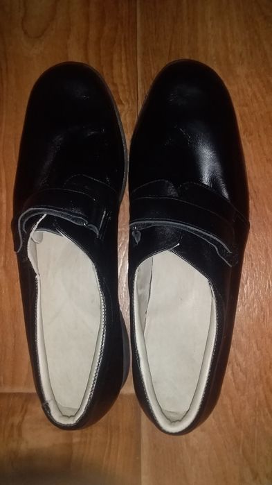 Продам срочно новые туфли