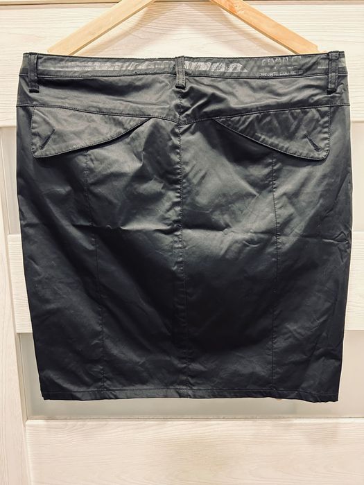 Ефектна черна пола бранд Rivulet от серията Private Collection