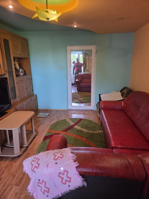 Apartament 3 camere decomandat Giurgiu etaj 3 din 4.